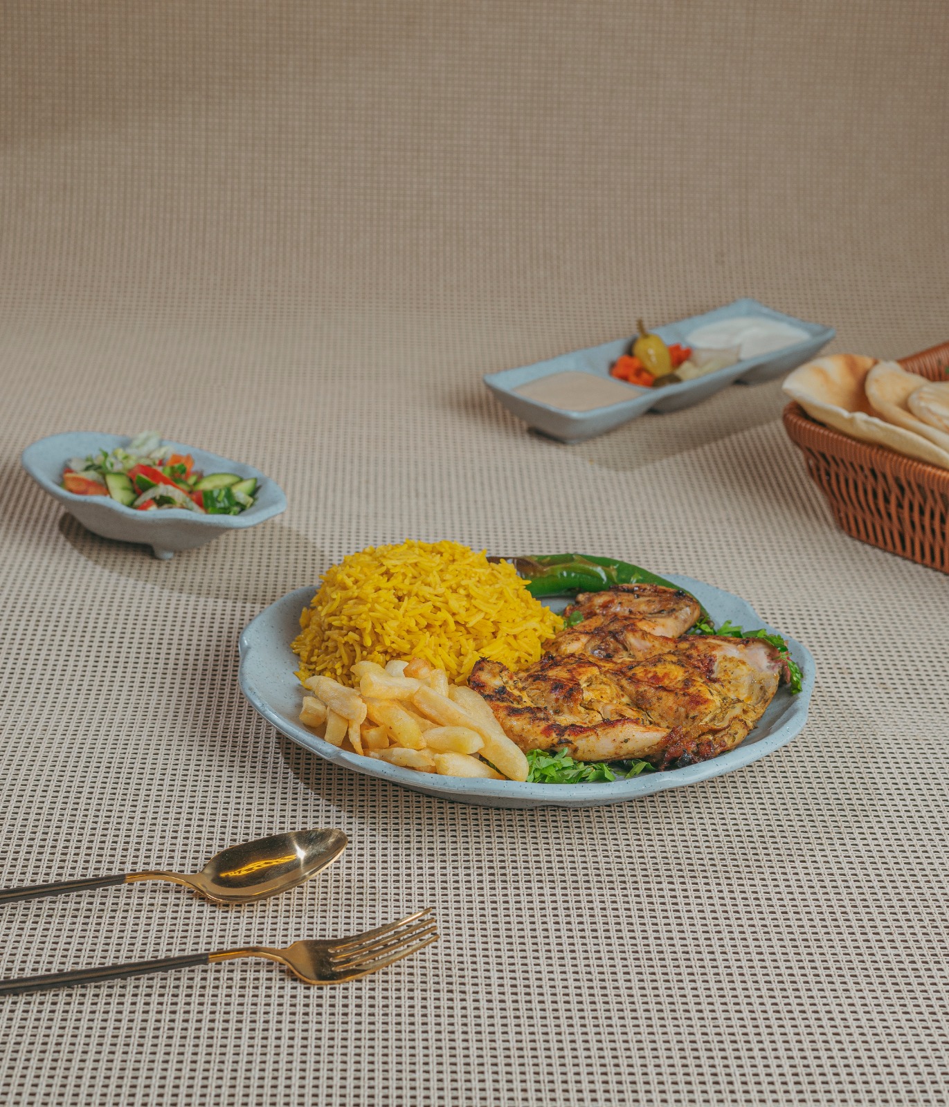 وجبة ربع دجاجه علي الفحم "صدر"